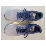 APPEARS NEW - New Balance Women