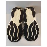 APPEARS NEW - New Balance Women