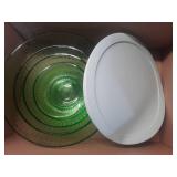 Pyrex 8-piece Tinted Glass Mixing Bowls (BIGGEST LID IS DAMAGED)