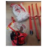 Rawlings 5 Ft X 5 Ft Deluxe Instant Net (ONE PIECE IS BROKEN)- Retail: $90