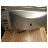 Gourmia XL Digital Air Fryer Toaster Oven with Single-Pull French Doors - Retail: $190