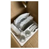 VEWEET Annie Porcelain Dinnerware for 6, 30-Piece Pink Floral Dish Set With Plates and Bowls Including Dinner, Dessert, Soup, Cups & Saucers