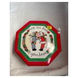 Christmas Gift Box w/ Yarn Star