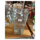 Clear Glass Flower Vase.