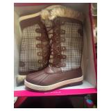 Shoedazzle Winter Boots - Size 6 Womans.