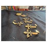 Gold Sets of Hooks