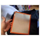 1000 Piece Puzzle With Blow up Roll Up Puzzle Mat.