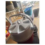 Rubbermaid Drink Cooler