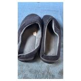 Isotoner Black Memory Foam House Slippers - Retail: $15