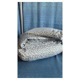 Memebers Mark King Blue and White Geometric Print Sheet Set