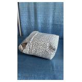 Memebers Mark King Blue and White Geometric Print Sheet Set