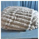 Members Mark Faux Fur Comforter Set - Full/Queen Size