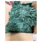 40 ft of Garland. 5 8ft Pieces  - Retail: $0