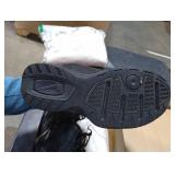 Nike Air Monarch IV (4E) Black/Black, SIZE 9.5