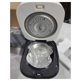 Rice Robot 4-Cup Space Saving Rice Cooker with Ceramic Nonstick Inner Pot, White