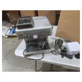 Breville Stainless Steel Barista Express Espresso Machine Light Silver BES870XL: 15 Bars Pressure, Milk Frother, Grinder