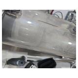 Shark | Upright Vacuum Cleaner | Navigator Lift-Away | Swivel Steering | HEPA Filter | Vacuum for Pet Hair | Crevice Tool & Dusting Brush Included | For Carpets & Hard Floors | White/Silver