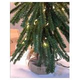 Artificial Boxwood Topiary Tree with Burlap Base