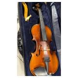 Portland violin set with case  - Retail: $0