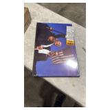 Donald Trump Assassination Attempt Fight Picture on Canvas Wall Art, âkeep Fighting Fist Pumpâ, Trump Pictures Canvas Prints for Living Room Bedroom, Photo Prints Made in USA 16x24 - Retail: