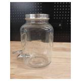 Glass Beverage Dispenser with Spigot - Retail: $15