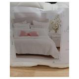 Armoire Full Queen Comforter Set  - Retail: $45