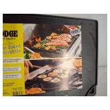 Lodge Seasoned Cast Iron Double Sided Grill/Griddle