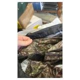 Foxelli Chest Waders, Waterproof 2-ply Nylon/PVC Camo Hunting Fishing Waders for Men and Women with Boots - Retail: $65