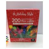APPEARS NEW - Holiday Style 200 Multi-Color Mini Lights Set