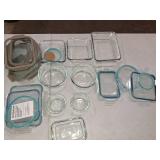 LOT OF MISCELLANEOUS CONTAINERS AND LIDS