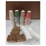 Disposable Christmas Coffee Cups with Lids 100pk