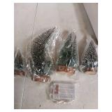 Bottle Brush Christmas Trees with Wooden Bases - Set of 4