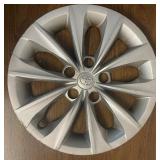Set of 4 Toyota 15” Hubcaps / Wheel Covers – Silver
