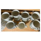 Pfaltzgraff “Heirloom” Stoneware Dinner Service – Large Set