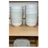 Pfaltzgraff “Heirloom” Stoneware Dinner Service – Large Set