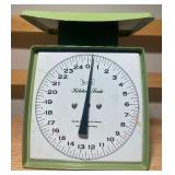 Vintage Farmhouse Décor Grouping