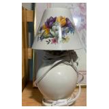 Floral Décor Lot – Framed Art, Table Lamp & Vase Arrangement