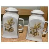 Handcrafted Vintage Style Daisy Kitchenware Collection