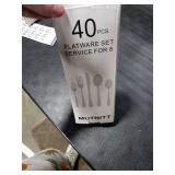 40 Pcs Gold Silverware Set Service for 8, Premium Stainless Steel Flatware Set, Cutlery Utensil Set, Durable Home Kitchen Eating Tableware Set, Include Fork Knife Spoon Set, Dishwasher Safe