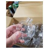 Jinei 30 Pcs 6 oz Ball Shape Plastic Sand Art Bottles Spherical Clear Plastic Potion Bottles Christmas Cocktail Ornament Balls for DIY Wedding Party Gift Crafts Decoration (Gold,Aluminum Cap)