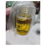Olaplex No. 7 Bonding Oil, Concentrated High Shine Heat Protectant | Visibly Smooths & Softens Hair | Added Color Vibrancy | Up to 72 Hour Frizz Control | For All Hair Types | 1 fl oz