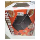 Chefman Countertop Microwave Oven 0.9 Cu. Ft., 900 Watts with 10 Power Levels, 6 Cooking Presets with One-Touch Express Cook, Eco Mode, Child Safety Lock, & Mute Button - Black