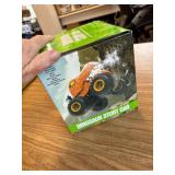 Dinosaur RC Car, 360 Rotating Stunt Toy with Spray, Light & Sound