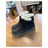$160 Size 8 Merrell Womens J45932Snow Boot