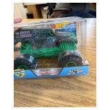 Hot Wheels Monster Jam Grave Digger - Throwback Truck