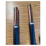 Two Trailer Jacks. One Handle