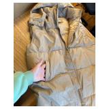 Long Vest for Women Sleeveless Zip-up Puffer with Hood