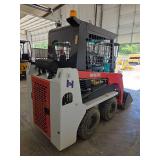 HH670 Skid Steer Loader with 42\" Bucket