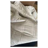 EVERGRACE 3 Pieces Velvet Quilt King Size Bedspread Coverlet Set Beige 108\"x96\" - Retail: $80