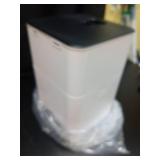 VOLUAS Automatic Cat Feeders - Timed Pet Feeder for Cats and Dogs with Dry Food Dispenser, Desiccant Bag, Programmable Portion Control, 4 Daily Meals, 10s Voice Recorder - Retail: $55